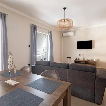 Christos アパート